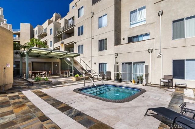 2915 Montrose Avenue 430, Glendale, CA 91214