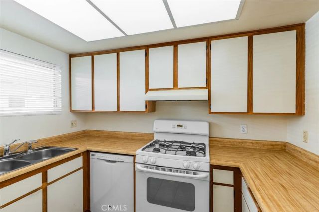 2915 Montrose Avenue 430, Glendale, CA 91214