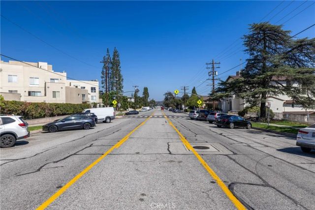 2915 Montrose Avenue 430, Glendale, CA 91214