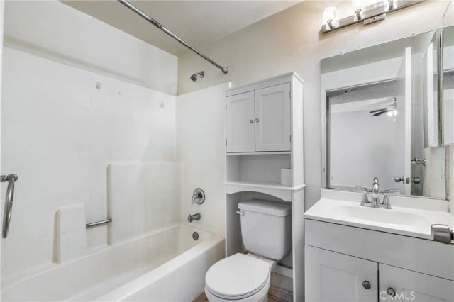 2915 Montrose Avenue 430, Glendale, CA 91214
