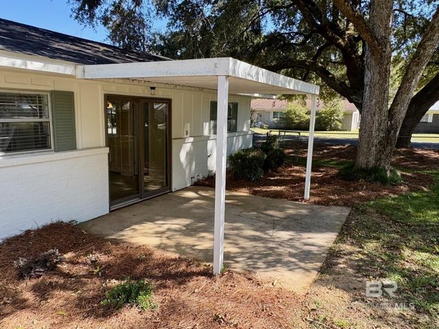 1701 Auburn Avenue, Bay Minette, AL 36507