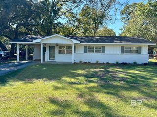 1701 Auburn Avenue, Bay Minette, AL 36507