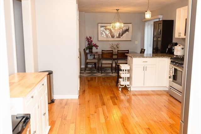 129 Quinapoxet Street, Holden, MA 01522