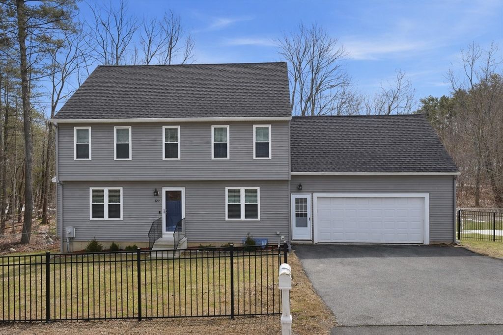 129 Quinapoxet Street, Holden, MA 01522