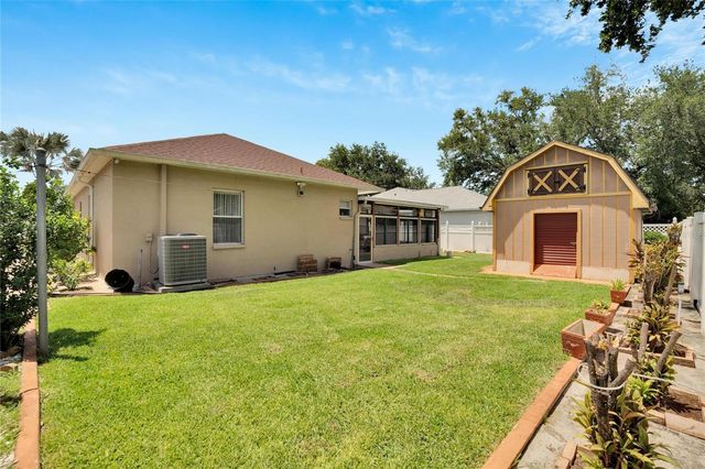 813 INNERGARY PLACE, Valrico, FL 33594