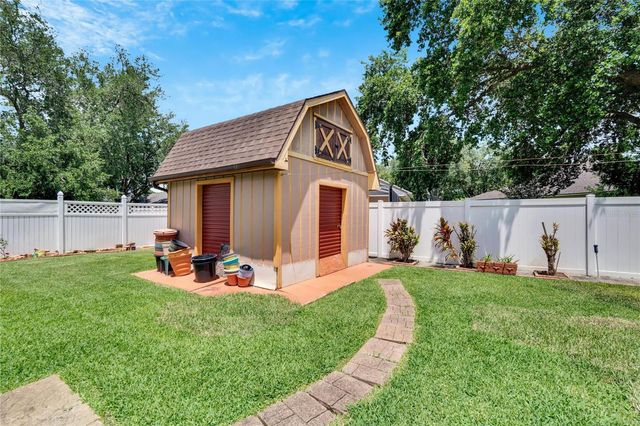 813 INNERGARY PLACE, Valrico, FL 33594