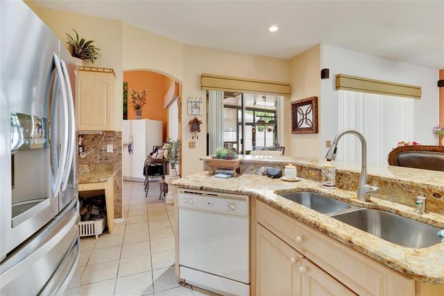 813 INNERGARY PLACE, Valrico, FL 33594