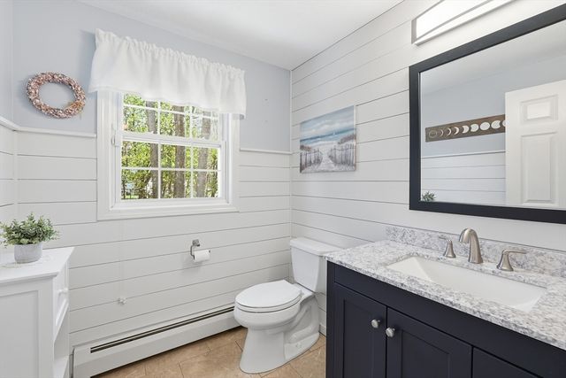 10 Horseshoe Lane, Clinton, MA 01510