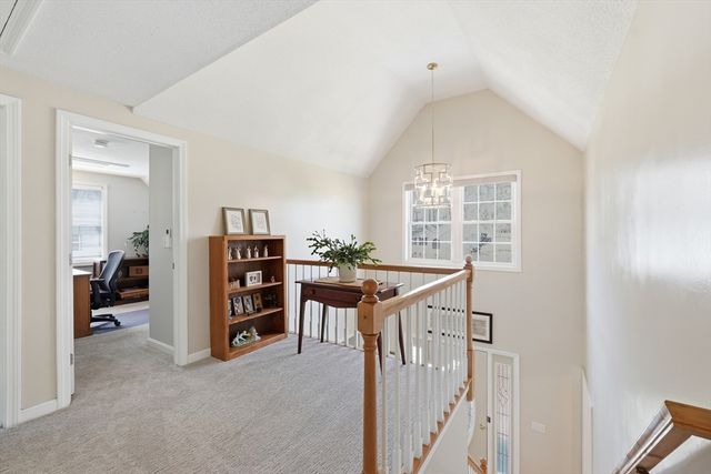 10 Horseshoe Lane, Clinton, MA 01510