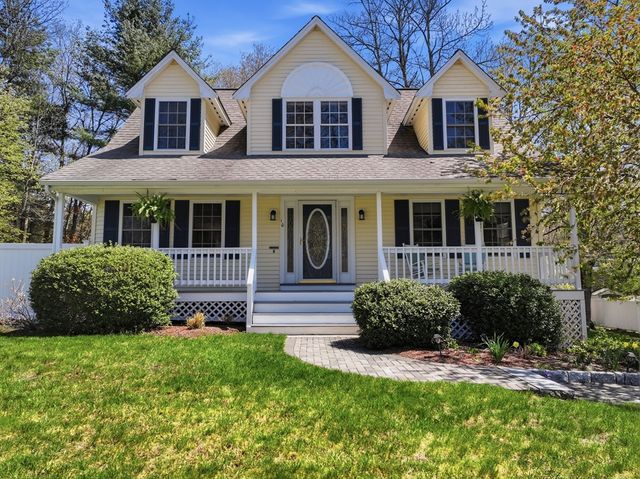 10 Horseshoe Lane, Clinton, MA 01510