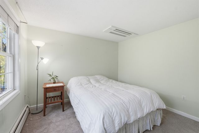10 Horseshoe Lane, Clinton, MA 01510