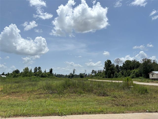 121 Road 5888, Cleveland, TX 77327