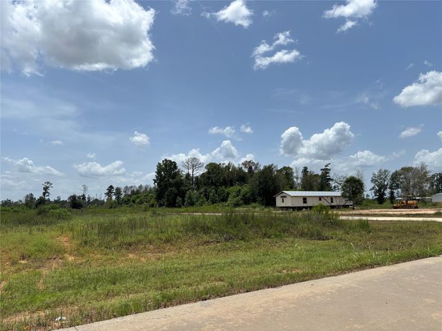 121 Road 5888, Cleveland, TX 77327