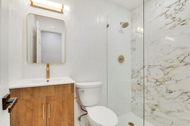 1009 Alamanda Drive, North Palm Beach, FL 33408