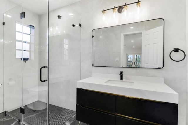 1009 Alamanda Drive, North Palm Beach, FL 33408