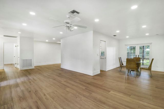 1009 Alamanda Drive, North Palm Beach, FL 33408