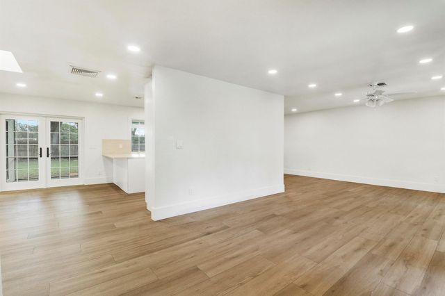 1009 Alamanda Drive, North Palm Beach, FL 33408