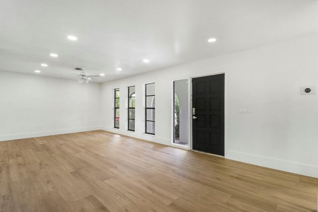 1009 Alamanda Drive, North Palm Beach, FL 33408