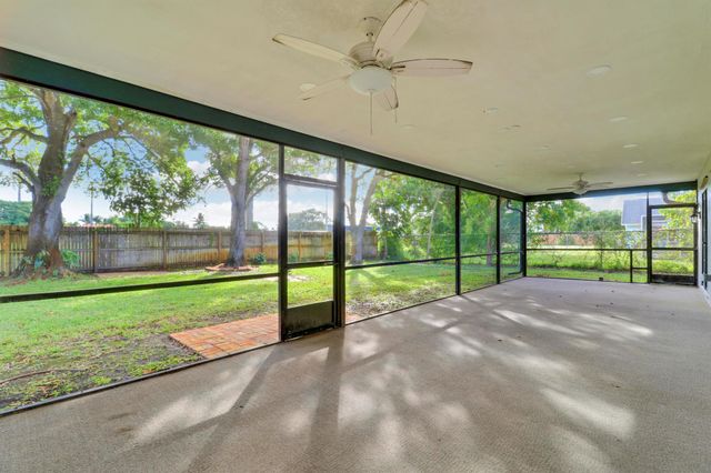 1009 Alamanda Drive, North Palm Beach, FL 33408