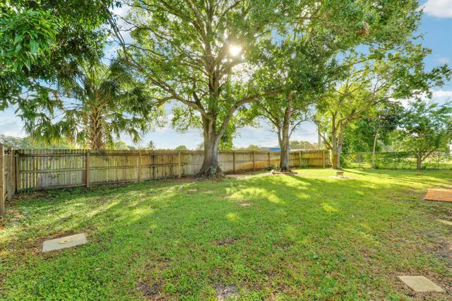 1009 Alamanda Drive, North Palm Beach, FL 33408