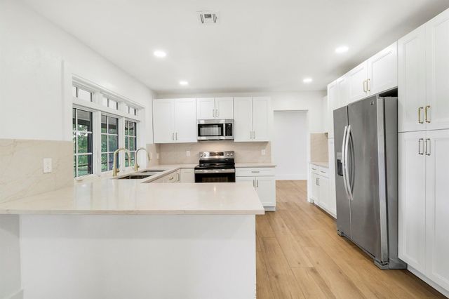 1009 Alamanda Drive, North Palm Beach, FL 33408