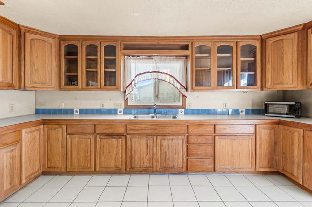 2810 NE 53rd Court, Des Moines, IA 50317