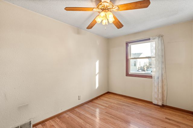 2810 NE 53rd Court, Des Moines, IA 50317