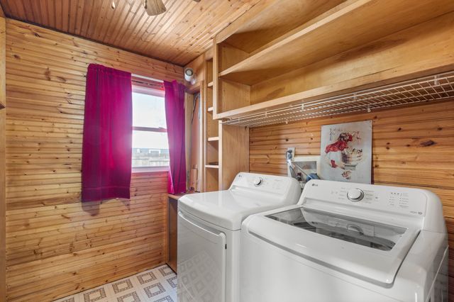 2810 NE 53rd Court, Des Moines, IA 50317