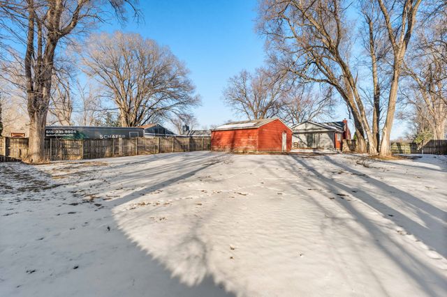 2810 NE 53rd Court, Des Moines, IA 50317