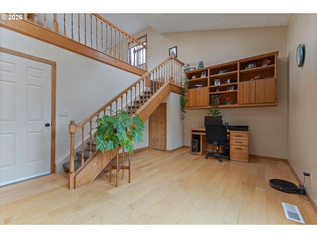 6135 Sw CROSS CREEK Dr, Beaverton, OR 97078