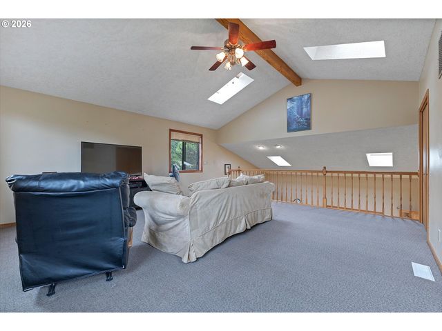 6135 Sw CROSS CREEK Dr, Beaverton, OR 97078