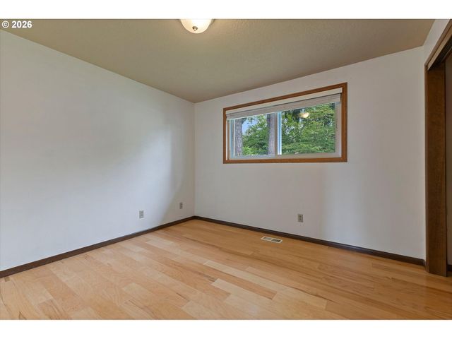 6135 Sw CROSS CREEK Dr, Beaverton, OR 97078