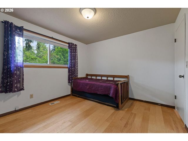 6135 Sw CROSS CREEK Dr, Beaverton, OR 97078