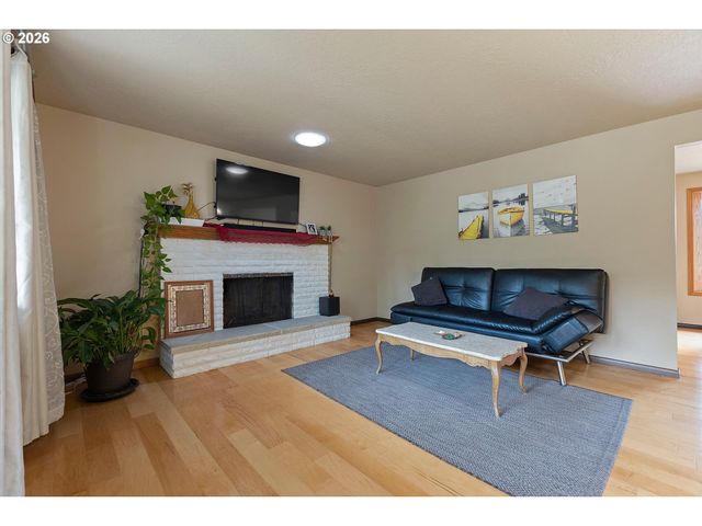 6135 Sw CROSS CREEK Dr, Beaverton, OR 97078