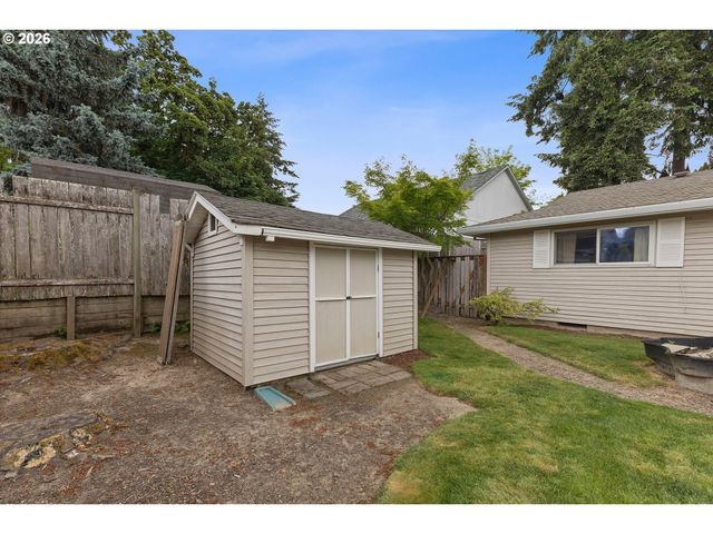 6135 Sw CROSS CREEK Dr, Beaverton, OR 97078