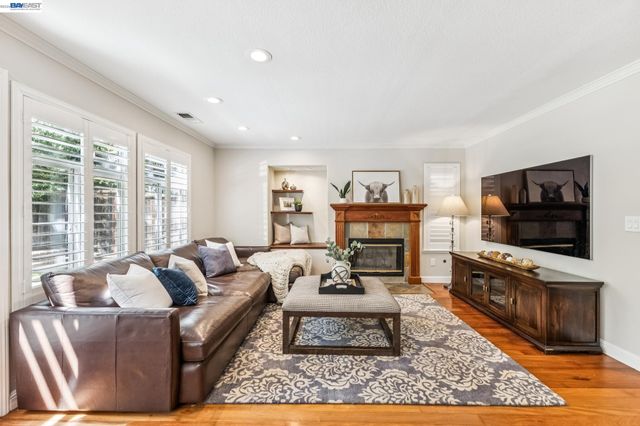 2426 Tapestry Way, Pleasanton, CA 94566