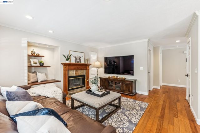 2426 Tapestry Way, Pleasanton, CA 94566