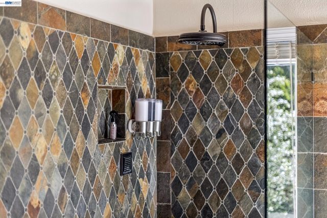 2426 Tapestry Way, Pleasanton, CA 94566