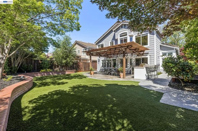 2426 Tapestry Way, Pleasanton, CA 94566