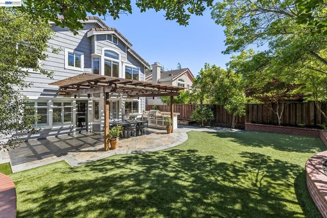 2426 Tapestry Way, Pleasanton, CA 94566