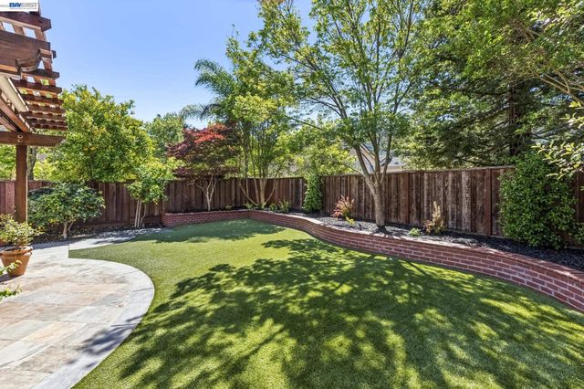 2426 Tapestry Way, Pleasanton, CA 94566
