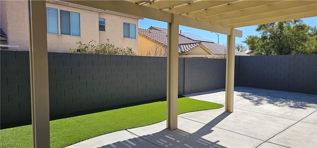 8066 Sunset Creek Street, Las Vegas, NV 89113