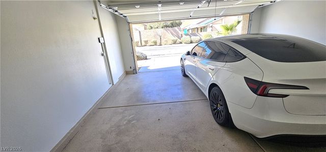 8066 Sunset Creek Street, Las Vegas, NV 89113