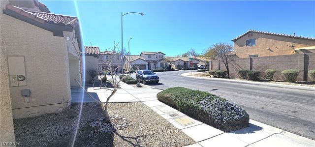 8066 Sunset Creek Street, Las Vegas, NV 89113