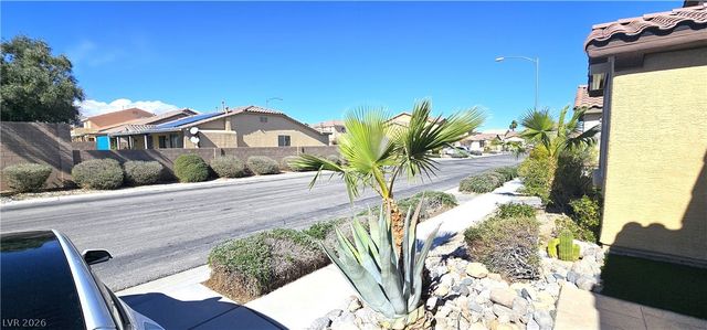 8066 Sunset Creek Street, Las Vegas, NV 89113