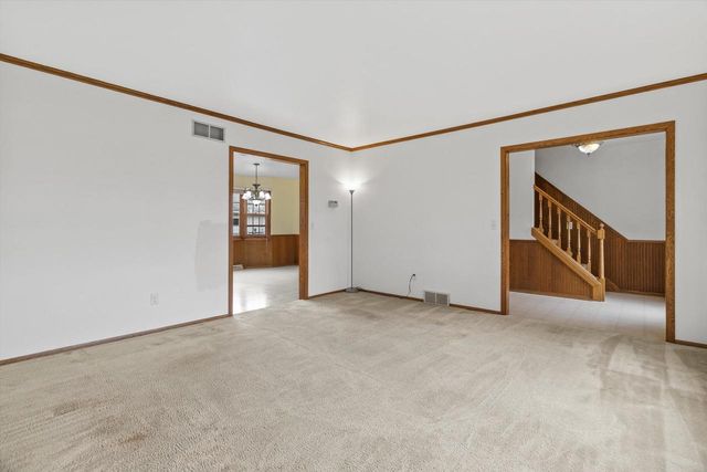 6066 Blaska Drive, Sun Prairie, WI 53590