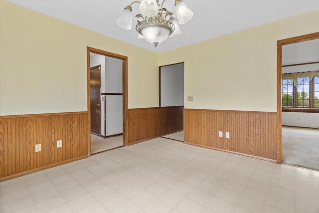 6066 Blaska Drive, Sun Prairie, WI 53590