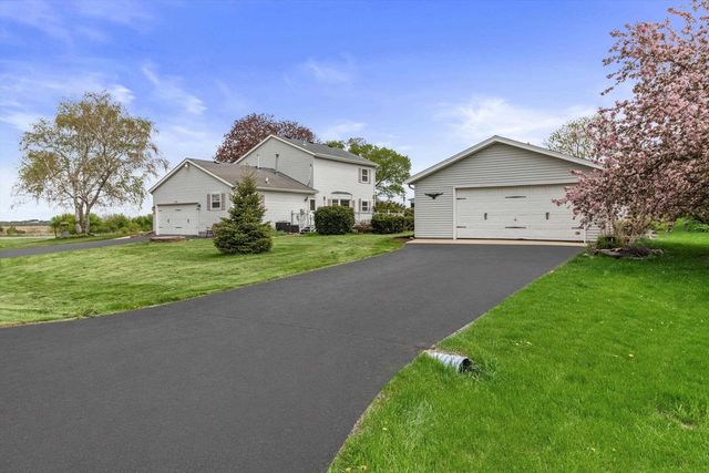 6066 Blaska Drive, Sun Prairie, WI 53590