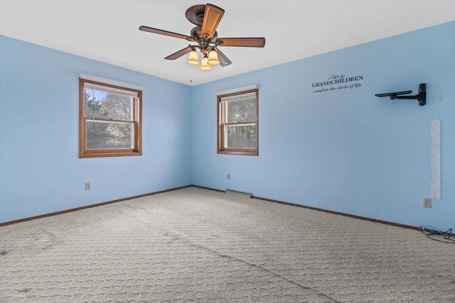6066 Blaska Drive, Sun Prairie, WI 53590