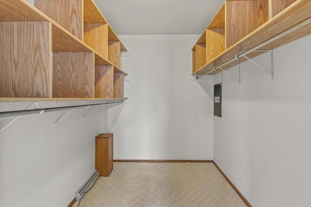6066 Blaska Drive, Sun Prairie, WI 53590